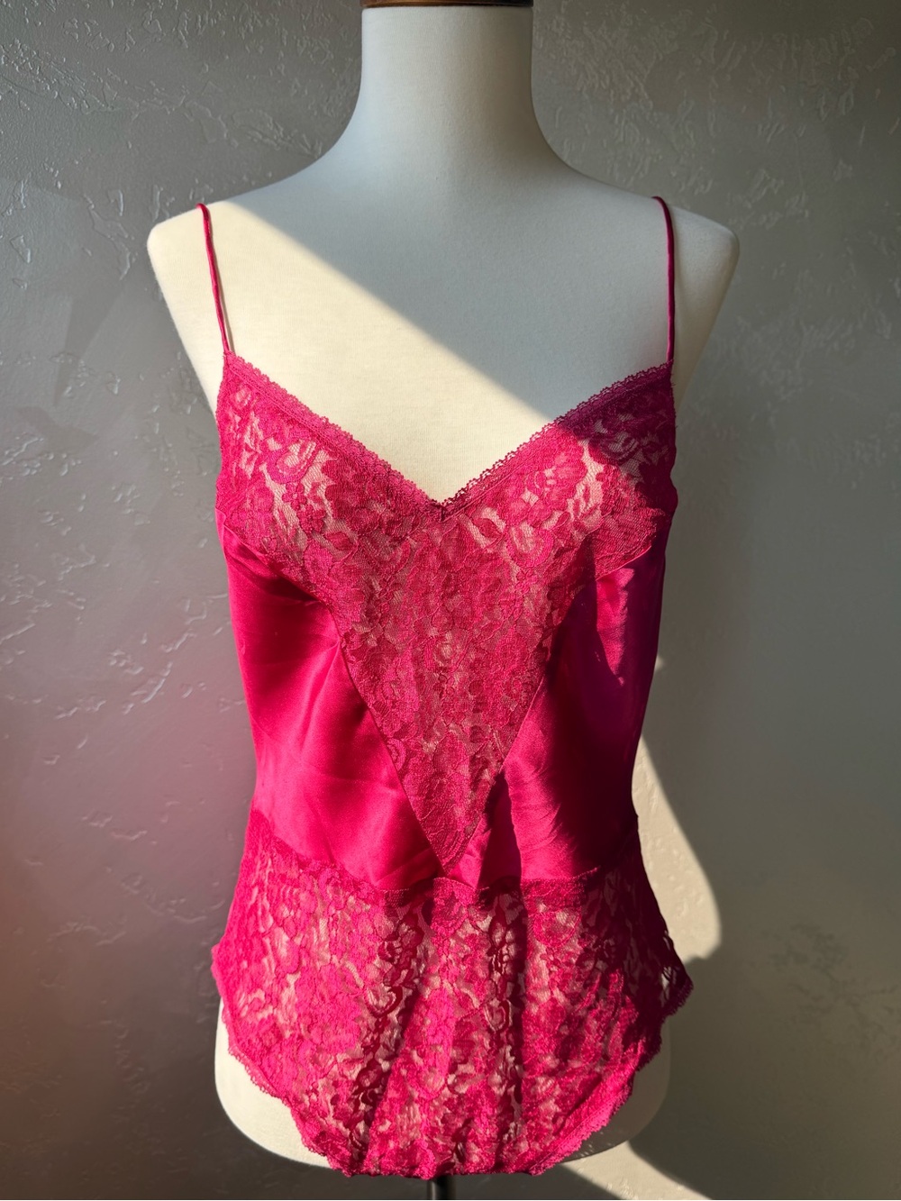 100% Silk Vintage 1970s–80s  Hot Pink Lace Teddy Bodysuit Lingerie Large